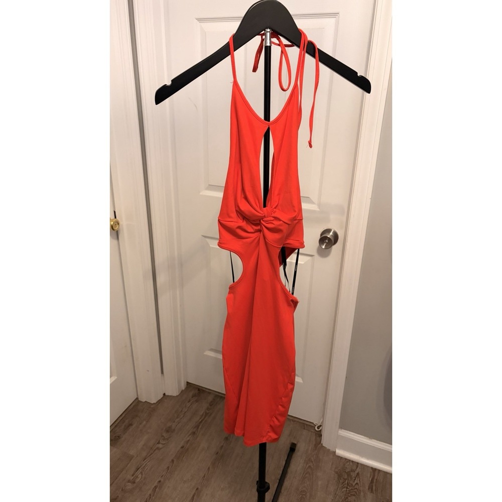 NWT Forever 21 Ravishing Red Cutout Halter Mini Dress Size S Bodycon Vacation